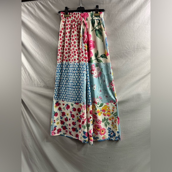 Boho Flowy Floral Wide Leg Pants - Picture 9 of 10